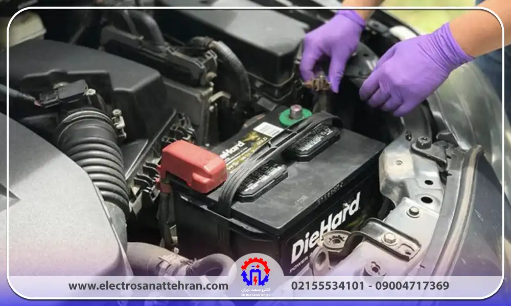 چشمی روی باتری ماشین چه چیزی را نشان می‌دهد؟